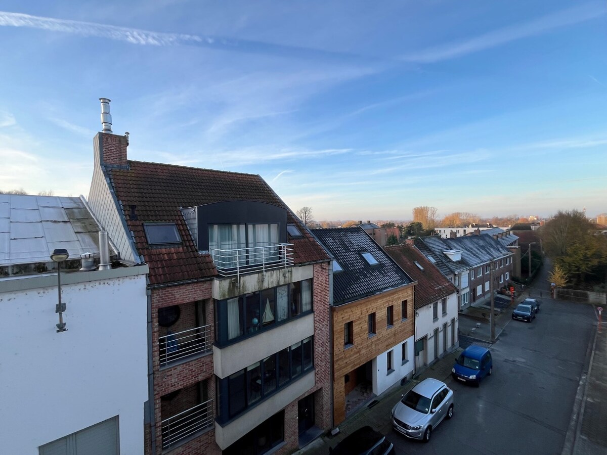 2 slpk-appartement incl. ondergrondse staanplaats ! 