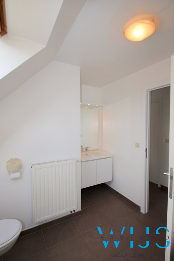 Ruim 3 slaapkamer appartement CENTRUM ERTVELDE 