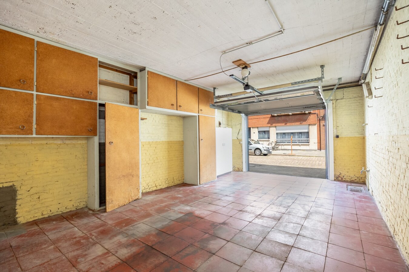 Te renoveren bel-étage met tuin in de Tentoonstellingswijk! 