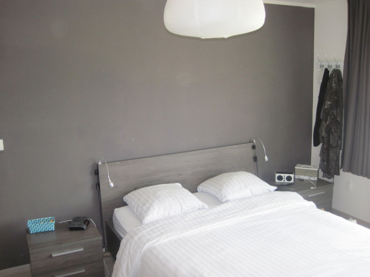 Prachtige en praktische woning (volledig vernieuwd anno 2012) ! 