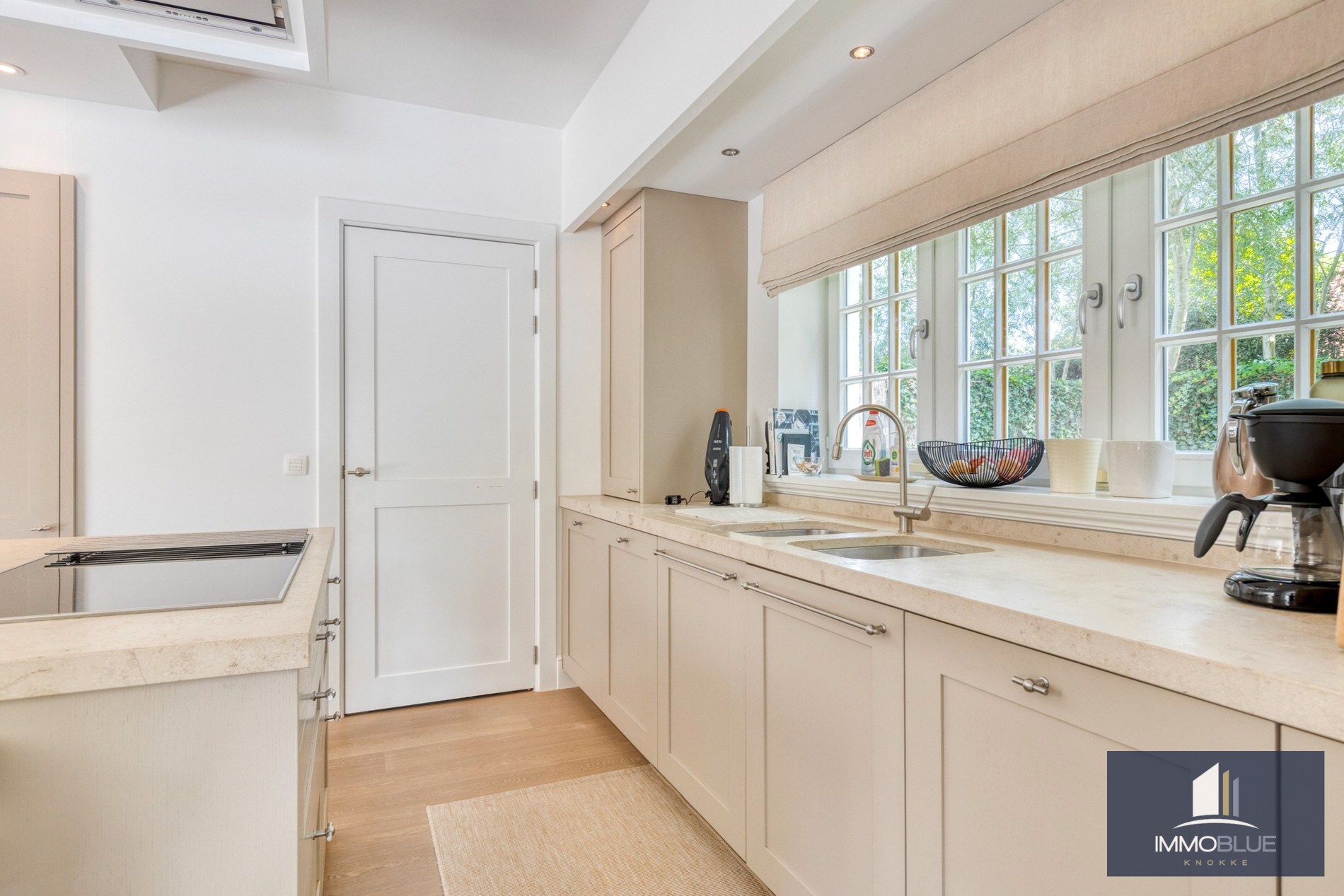 Luxueuze en stijlvolle villa in Engelse Cottage stijl met verwarmd zwembad gelegen in het Zoute. 