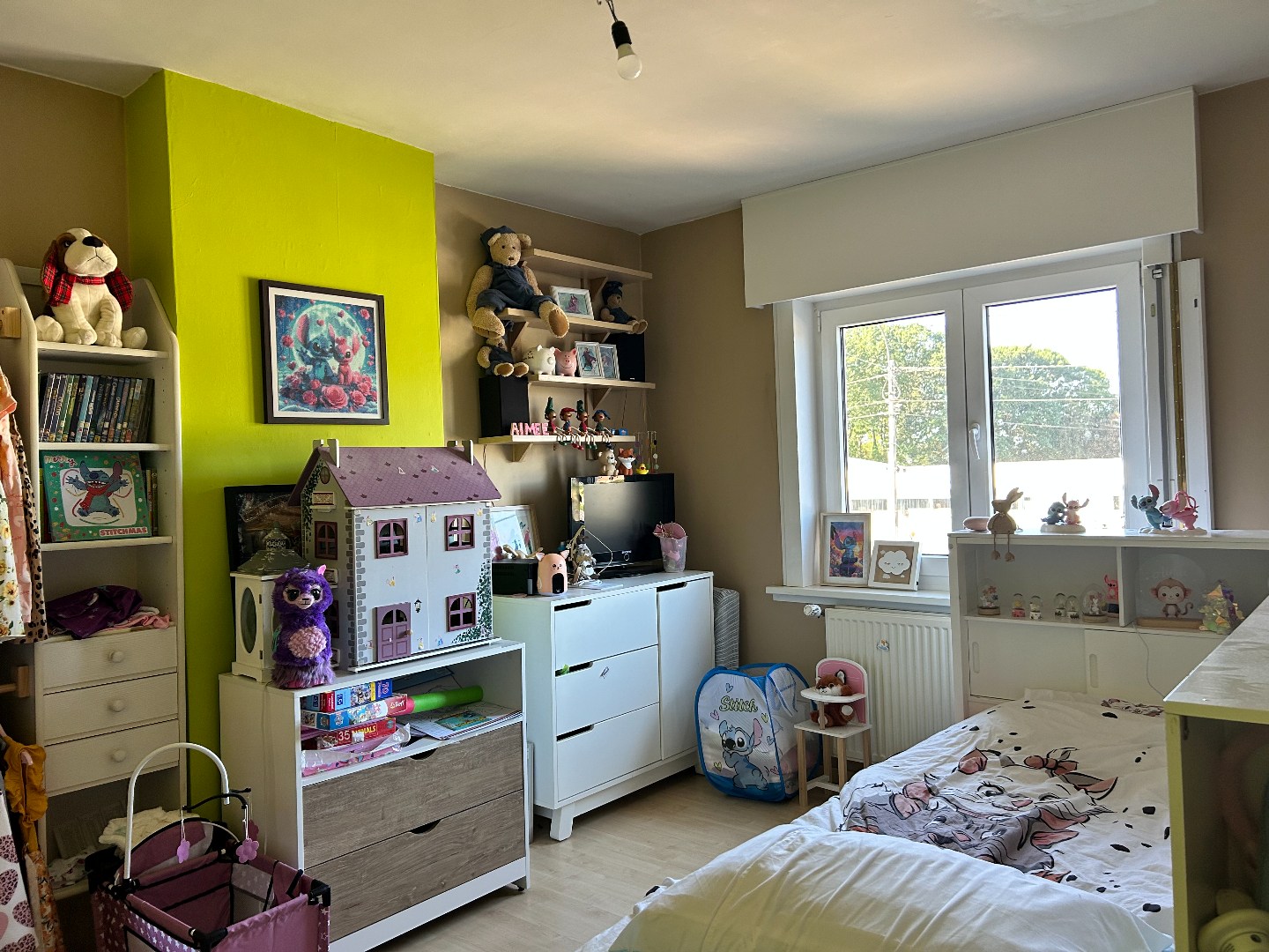 Degelijke en ruime gezinswoning met garage en tuin op 702m² 