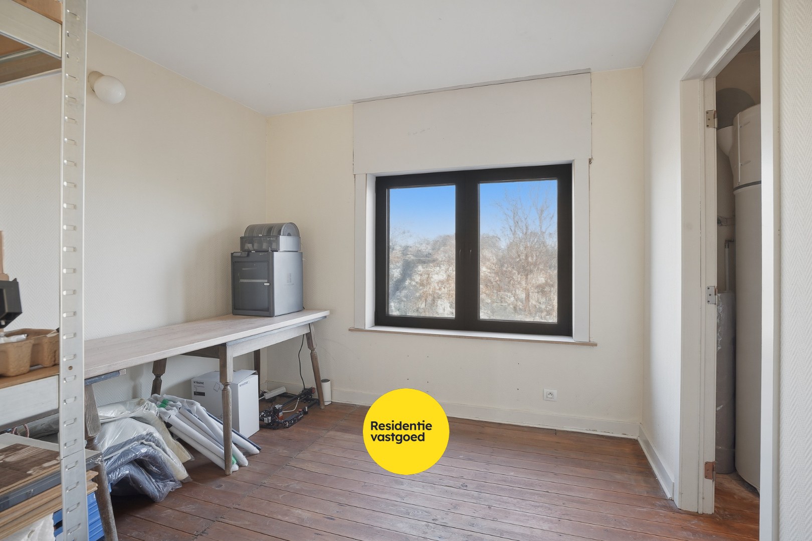 Ruime hoekwoning in het centrum van Eernegem 