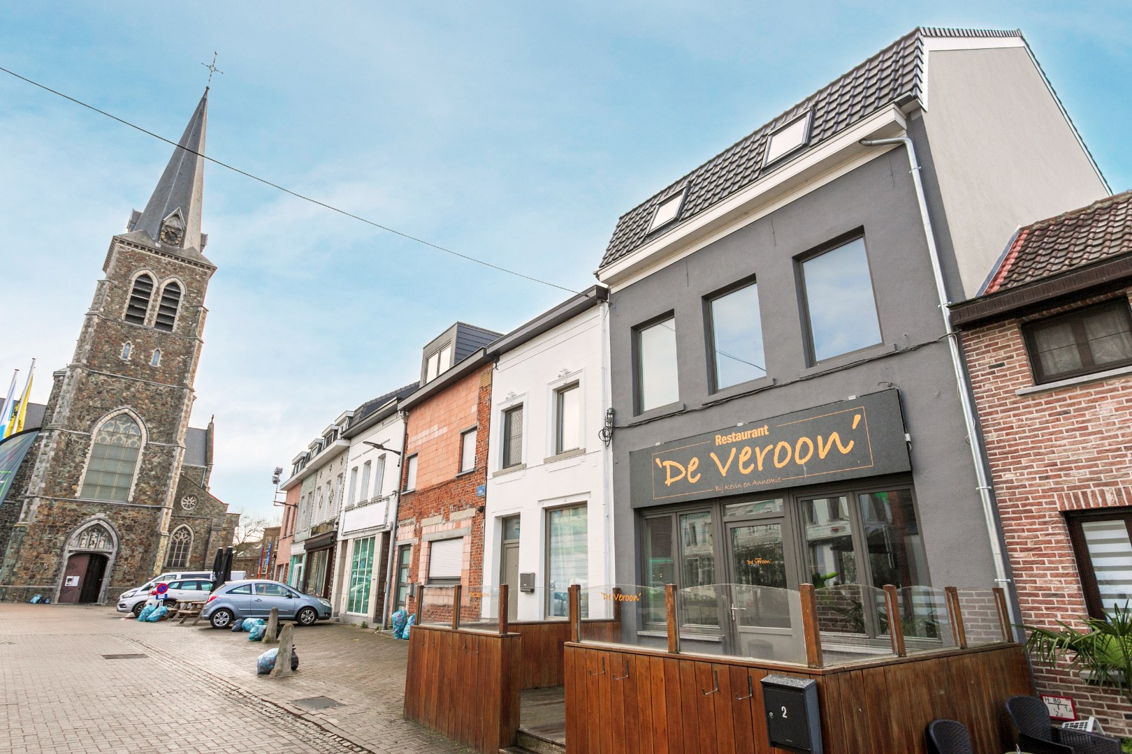 Handelsruimte met woonst op een gunstige ligging 