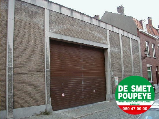 Overdekte autostaanplaats 