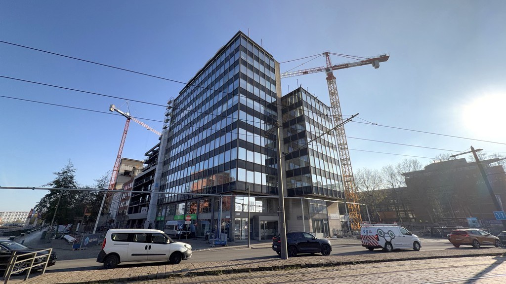 Kantoren te koop met uniek zicht op het MAS in Antwerpen