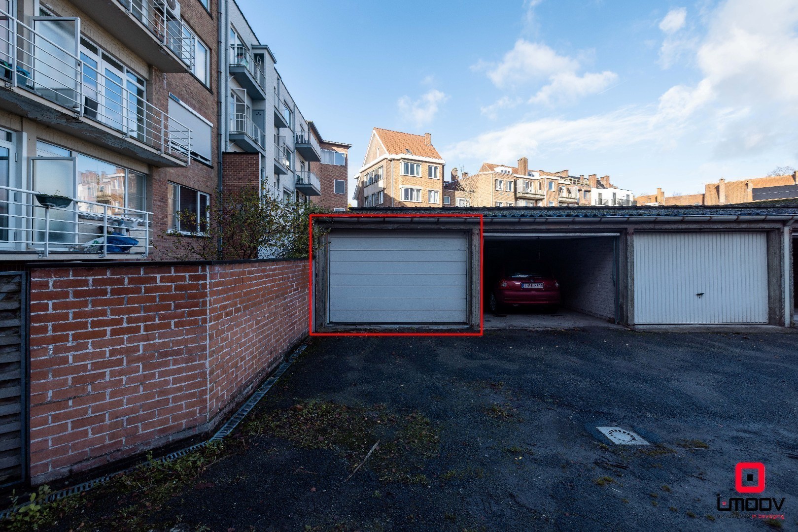 Instapklaar, lichtrijk tweeslaapkamer souterrain-appartement met groot terras &amp; garagebox in topligging – Patijntjestraat Gent 