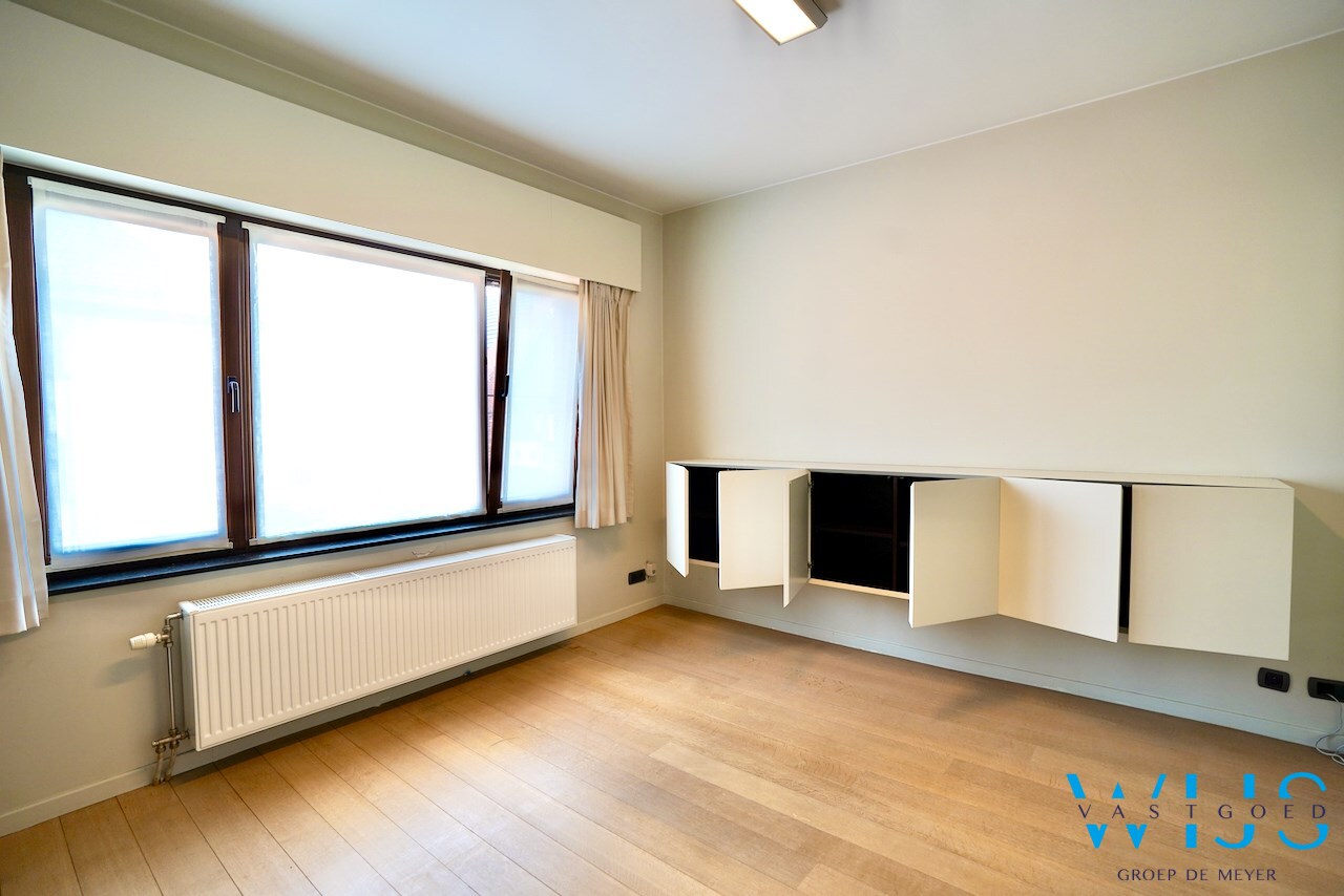 Schitterend karaktervol woonhuis met 5 slaapkamers te Assenede ! 