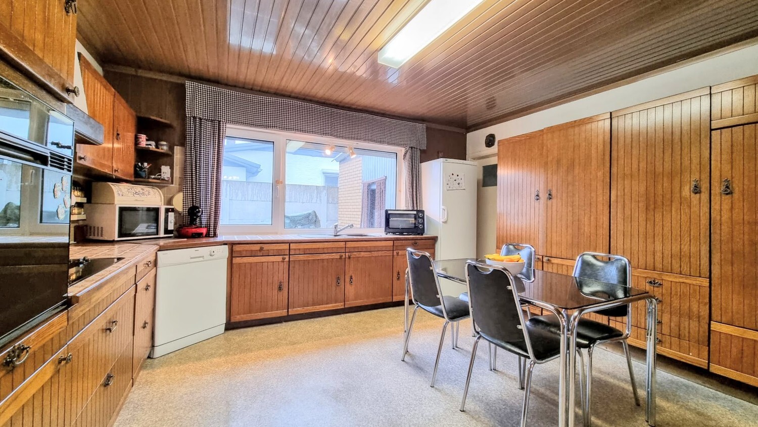 Bungalow op 802 m² in rustige woonwijk 