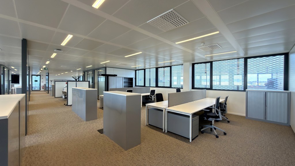 Duurzame kantoren te huur in industriezone te Hoboken