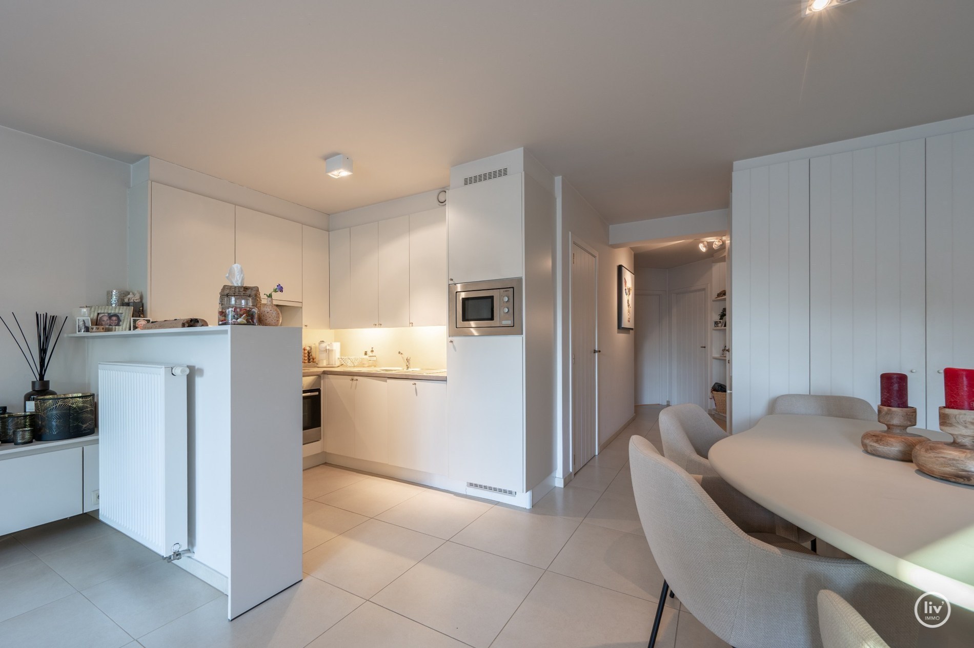 Instapklaar en tevens recent (2007)tuin-appartement op wandelafstand van de Zeedijk-Duinbergen en Duinenwater, Centraal gelegen tussen Knokke 