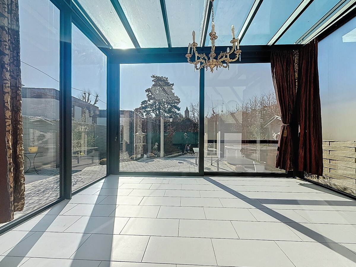 Ruime en instapklare HOB met zuidgerichte tuin te Bevegem 