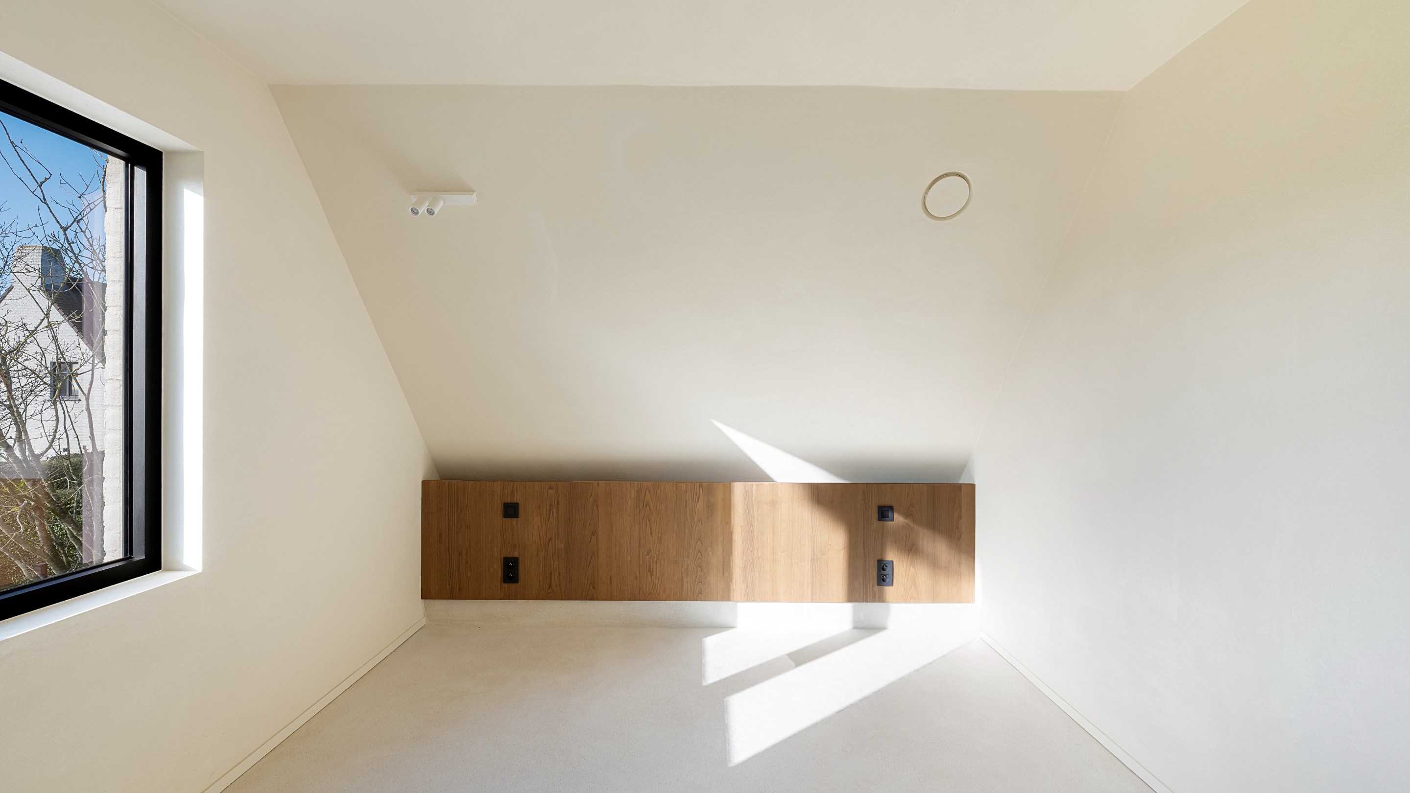 Villa de luxe rénovée dans un quartier résidentiel. 