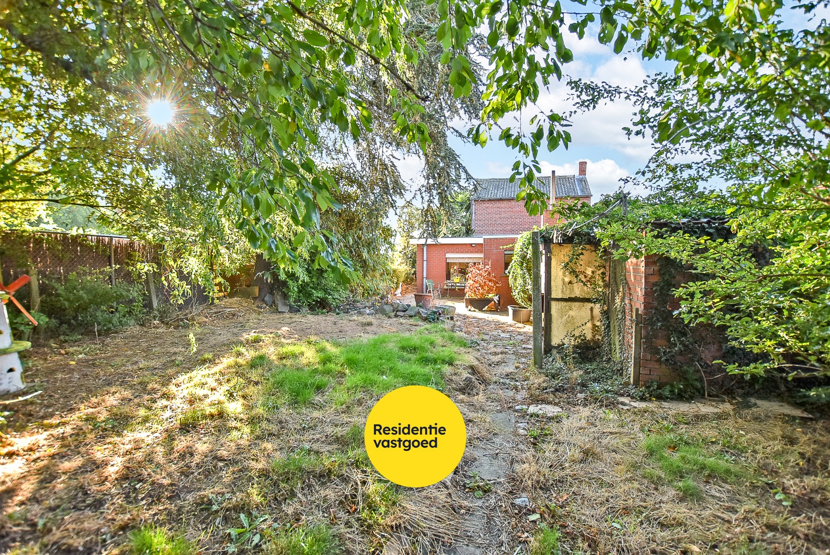 Te renoveren woning op een perceel van 392m² te Houthulst! 