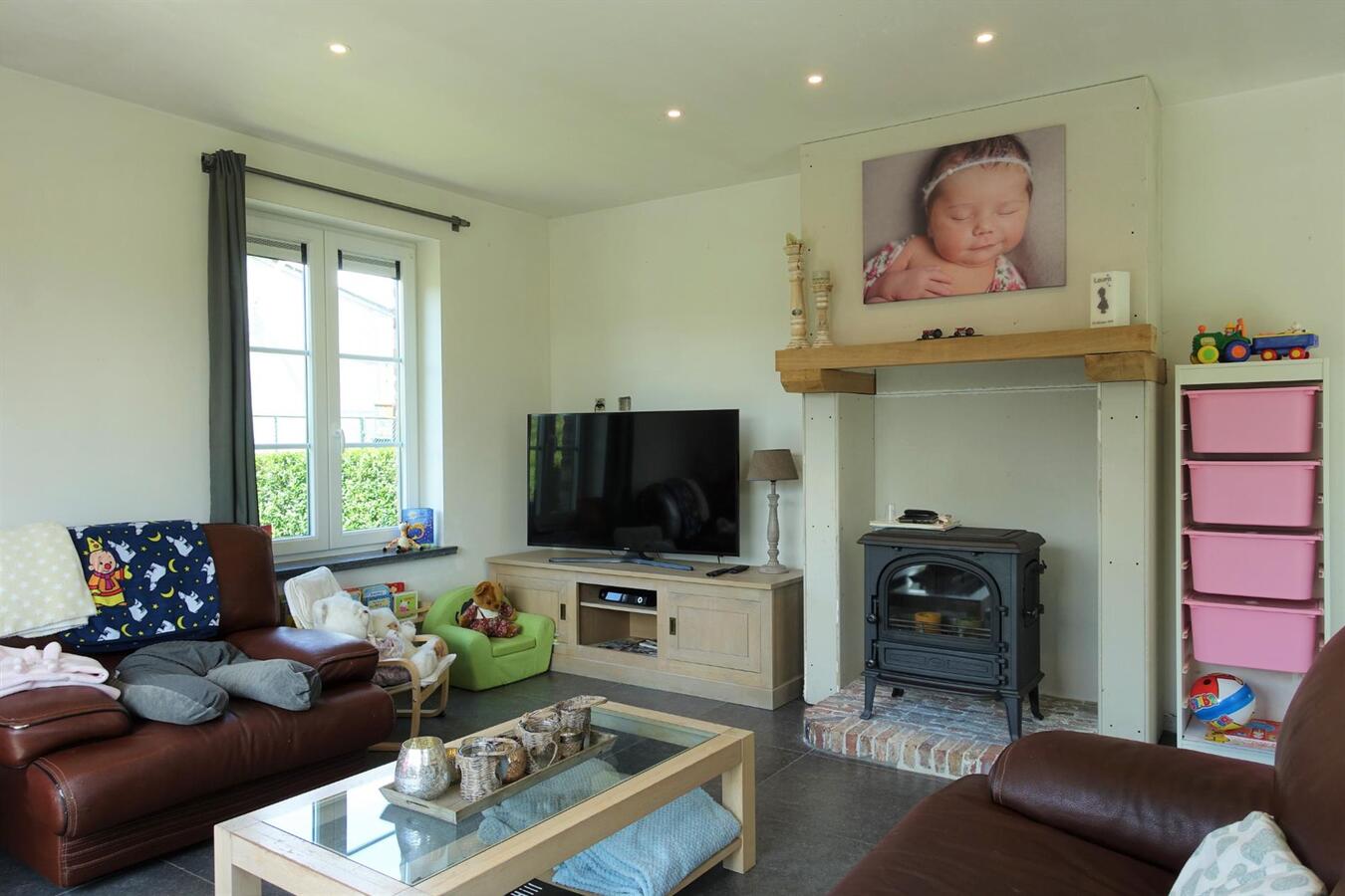 Prachtige recente villa met bijgebouw 