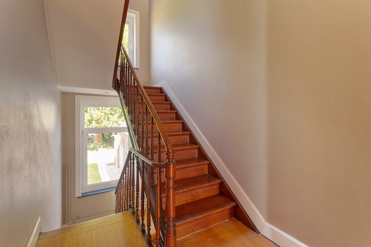 Maison de maître pleine de caractère avec jardin clos à Ophasselt 