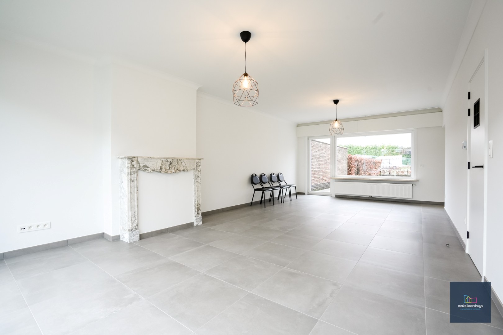 Instapklare eigendom met 3-slp.kamers garage en tuin 