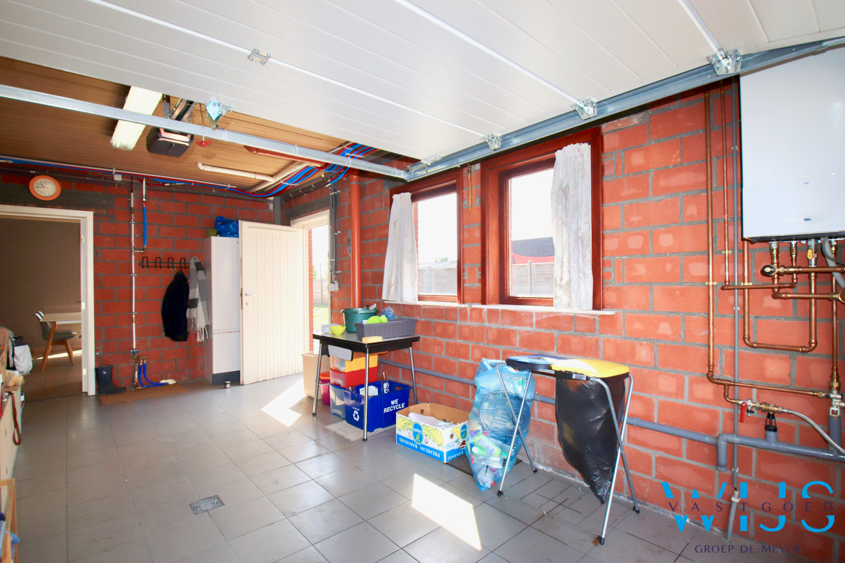 Instapklaar woonhuis op een prachtige ligging te Ertvelde ! 