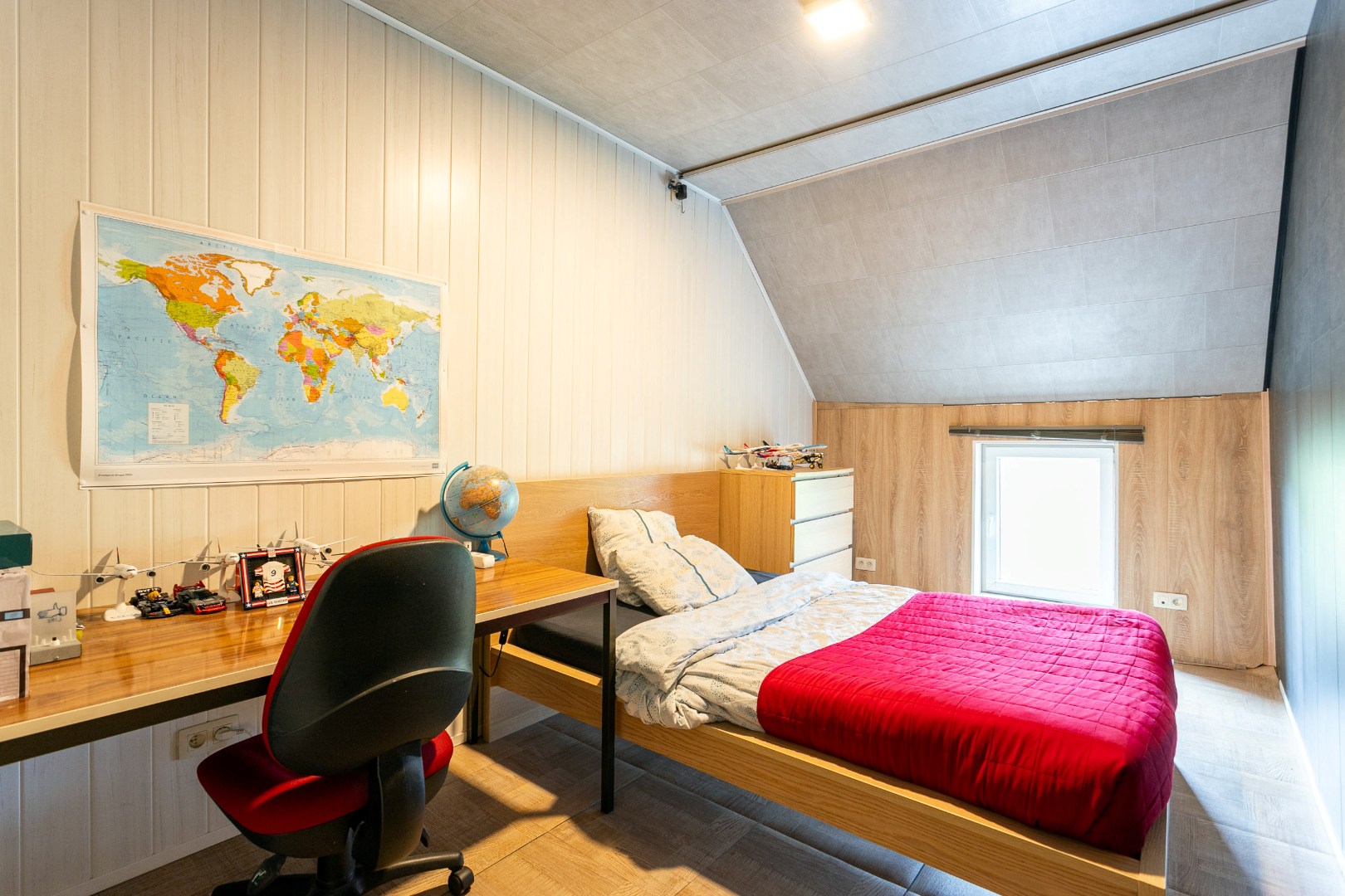 Unieke eigendom met twee woningen op een ruim perceel van 3.130 m² te Galmaarden 