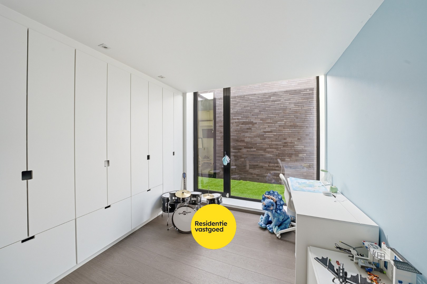 Ruime lichtrijke nieuwbouwvilla in centrum Oudenburg 