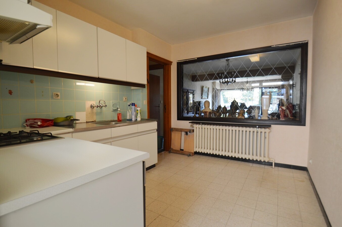 Te renoveren, gelijkvloers appartement met tuin - Knokke 