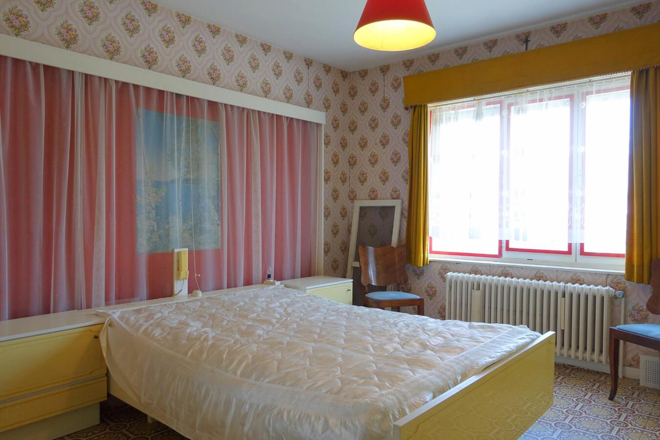 Ruime te renoveren woning 