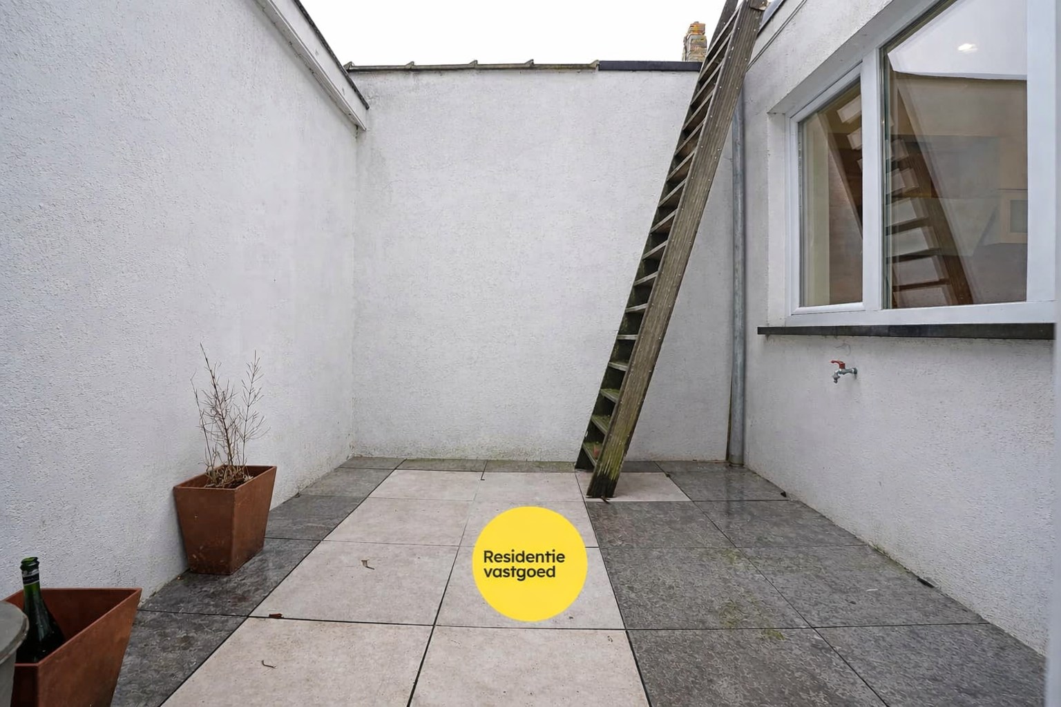 Herenhuis met handelsruimte &amp; wellness in Nieuwpoort-Stad 