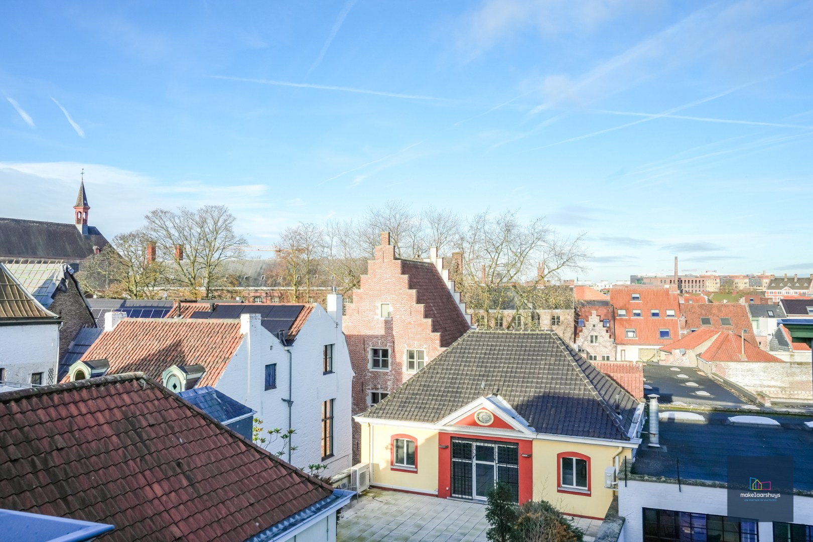 VERHUURD NSCHRIJVEN via de site ; Stijlvolle duplex in de hist. stadskern 