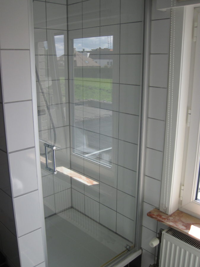 Prachtige en praktische woning (volledig vernieuwd anno 2012) ! 