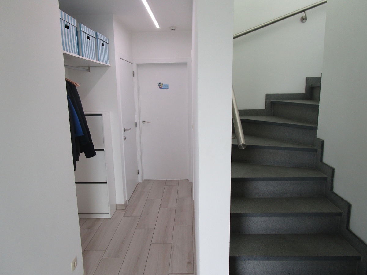 LUXUEUS 3-SLPK-APPARTEMENT  (zonder vaste kosten!). 
