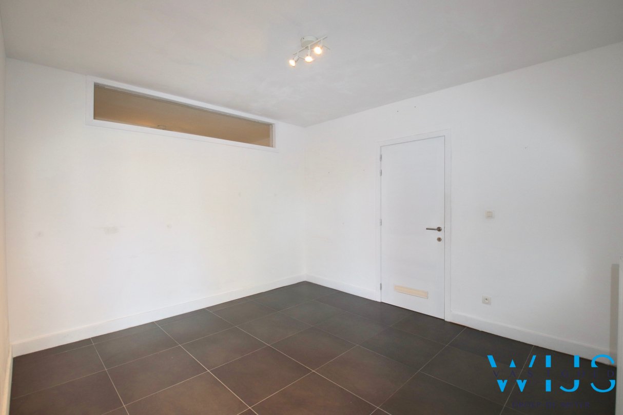 Zeer goed gelegen kantoorruimte te CENTRUM EVERGEM ! 