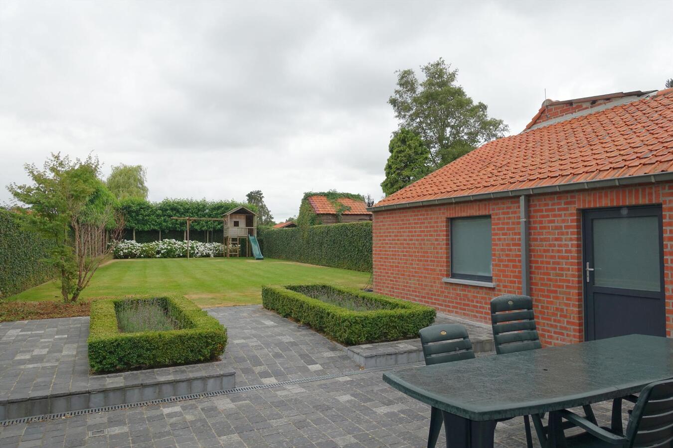 Prachtig ruime gerenoveerde woning 