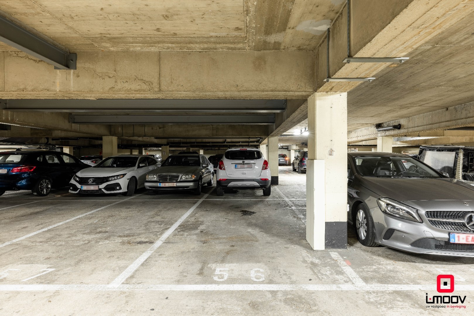 Ruim, lichtrijk hoekappartement met uniek havenzicht, topligging in hartje Oostende 
