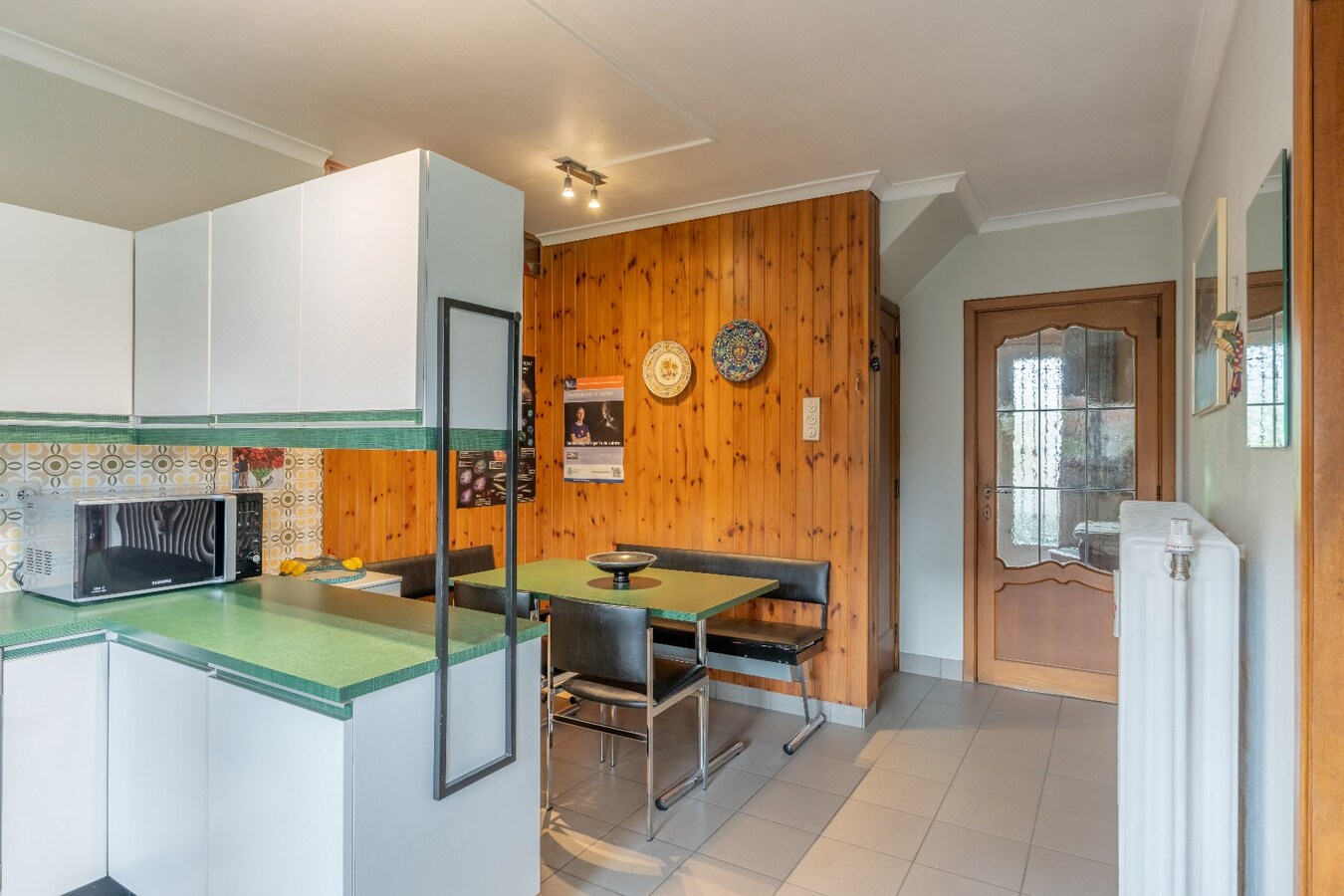 Ruime woning met tuin, garage en 3 slaapkamers. 