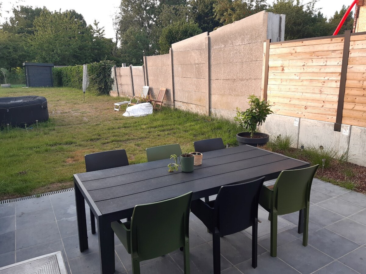 Lichtrijke, eigentijdse  Half Open Bebouwing. 