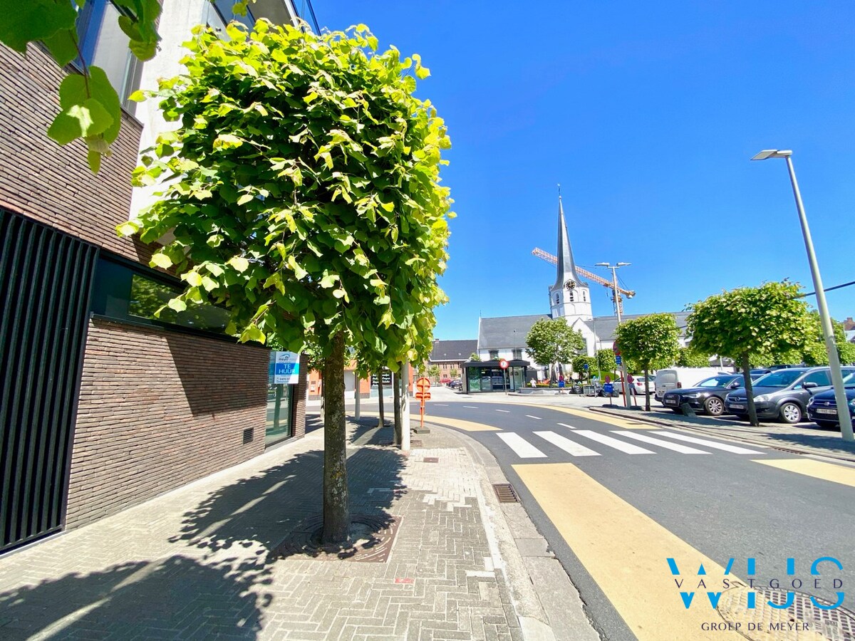 Energiezuinig GELIJKVLOERS app met garage te SLEIDINGE ! 