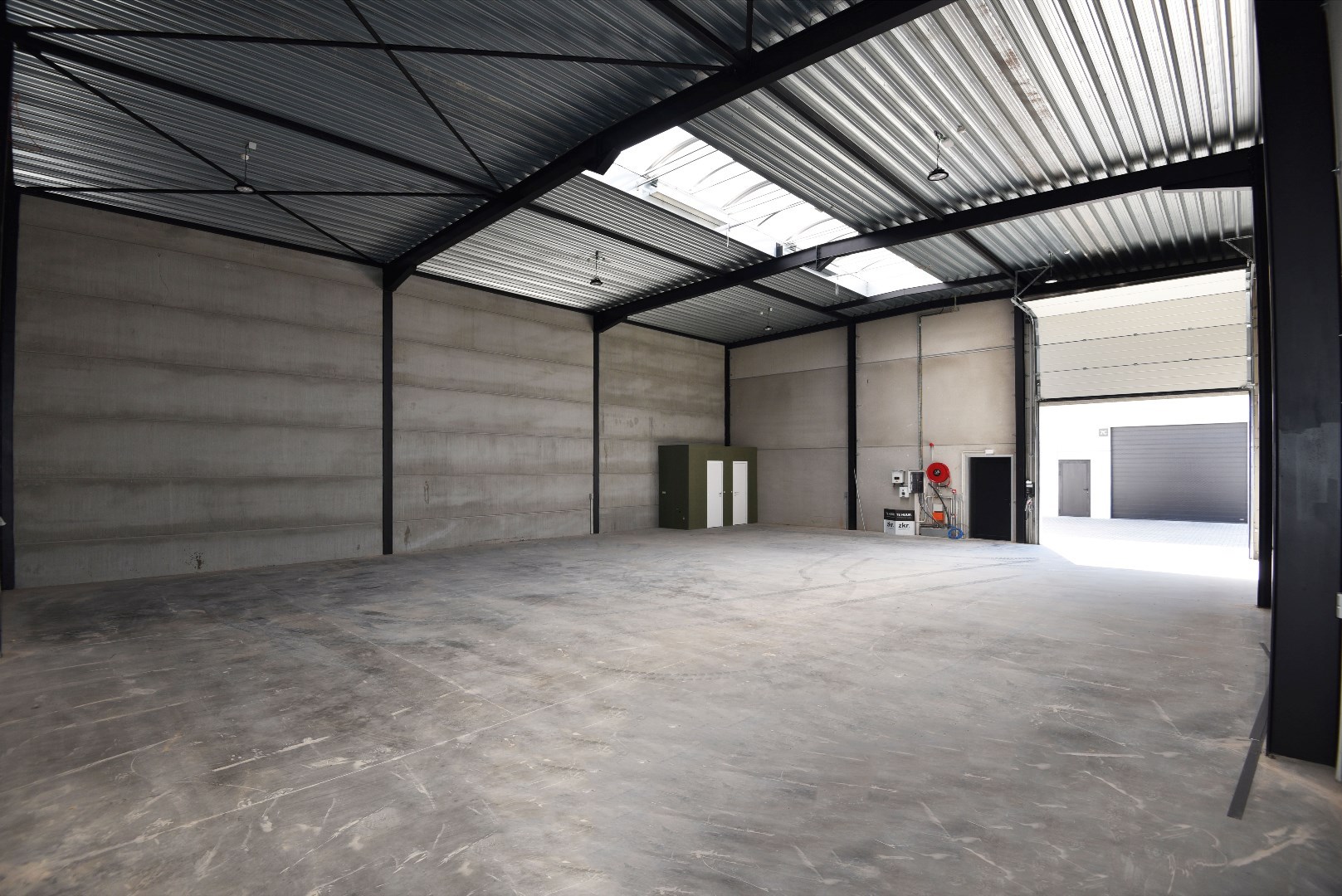 Goed gelegen nieuwbouw KMO-unit 267m² te Eeklo 