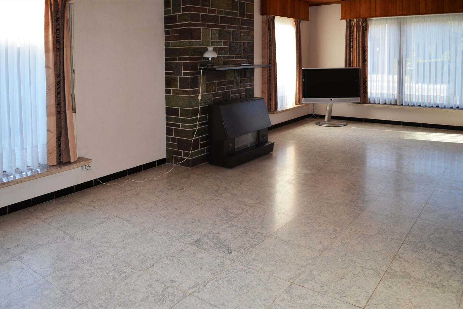 Halfopen bebouwing op 267m² met 3 slpks, garage en tuin te Maldegem 