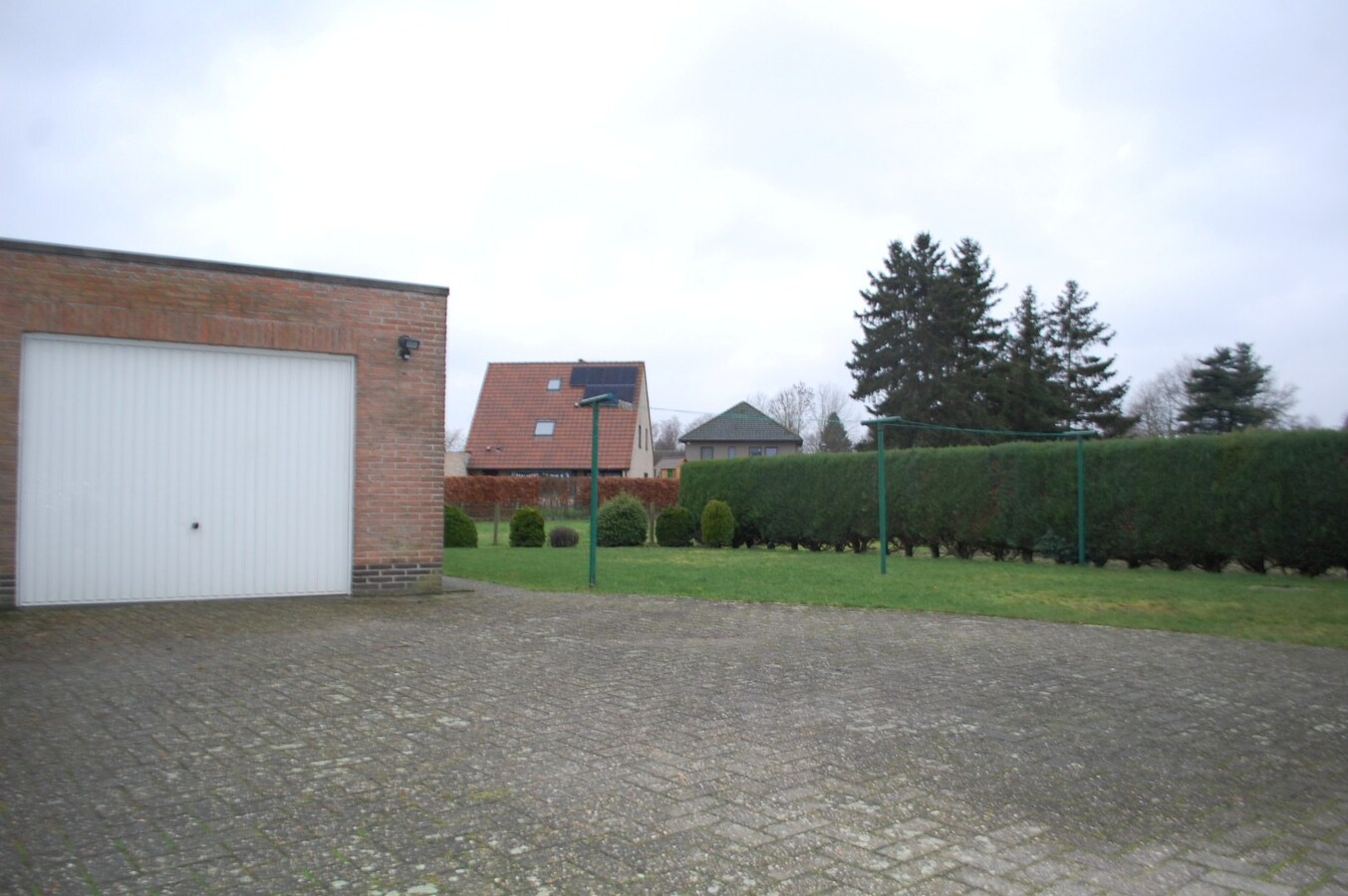 Gerenoveerde laagbouwwoning met 3 slaapkamers op toplocatie 