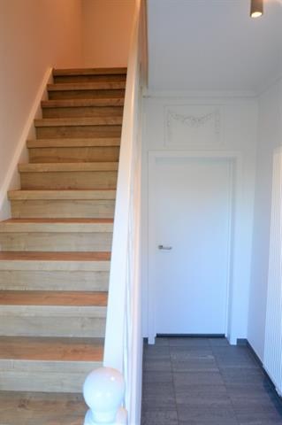 Prachtig gerenoveerde woning met een zeer ruime en zonnige tuin op top locatie in Mol 
