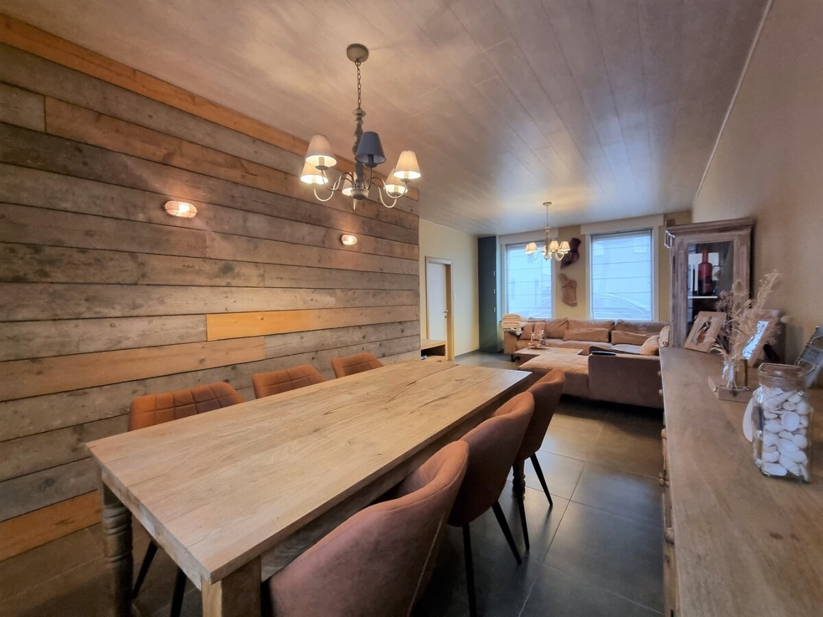 Mooie, halfopen gezinswoning te Dudzele 