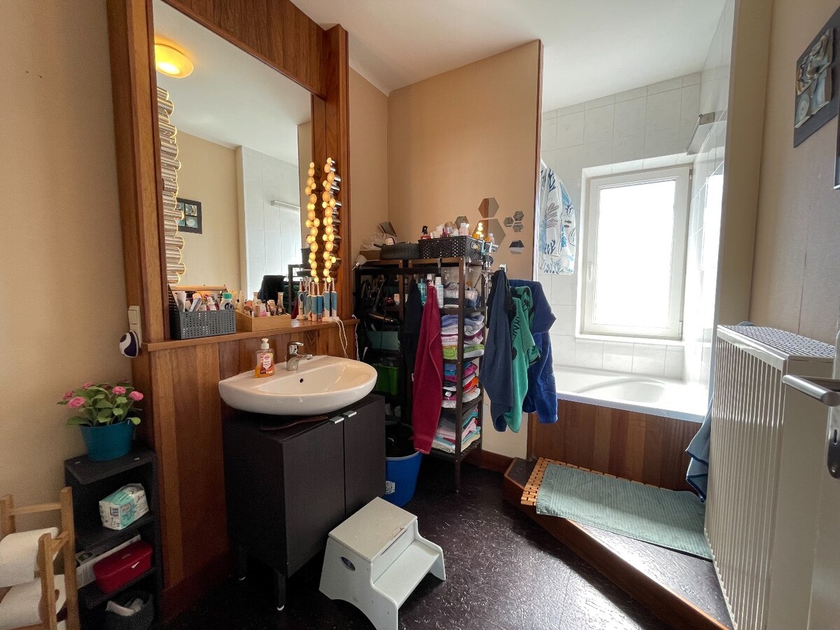 Instapklare woning in gesloten bebouwing in hartje Hasselt 