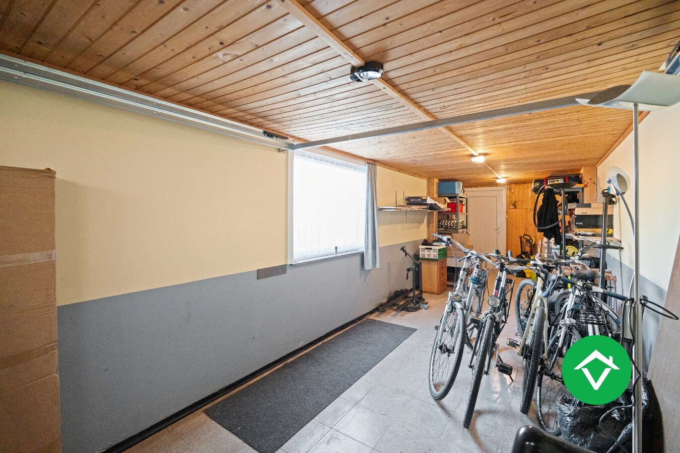 Gezinswoning met 4 slaapkamers  in rustige woonwijk te Roeselare 