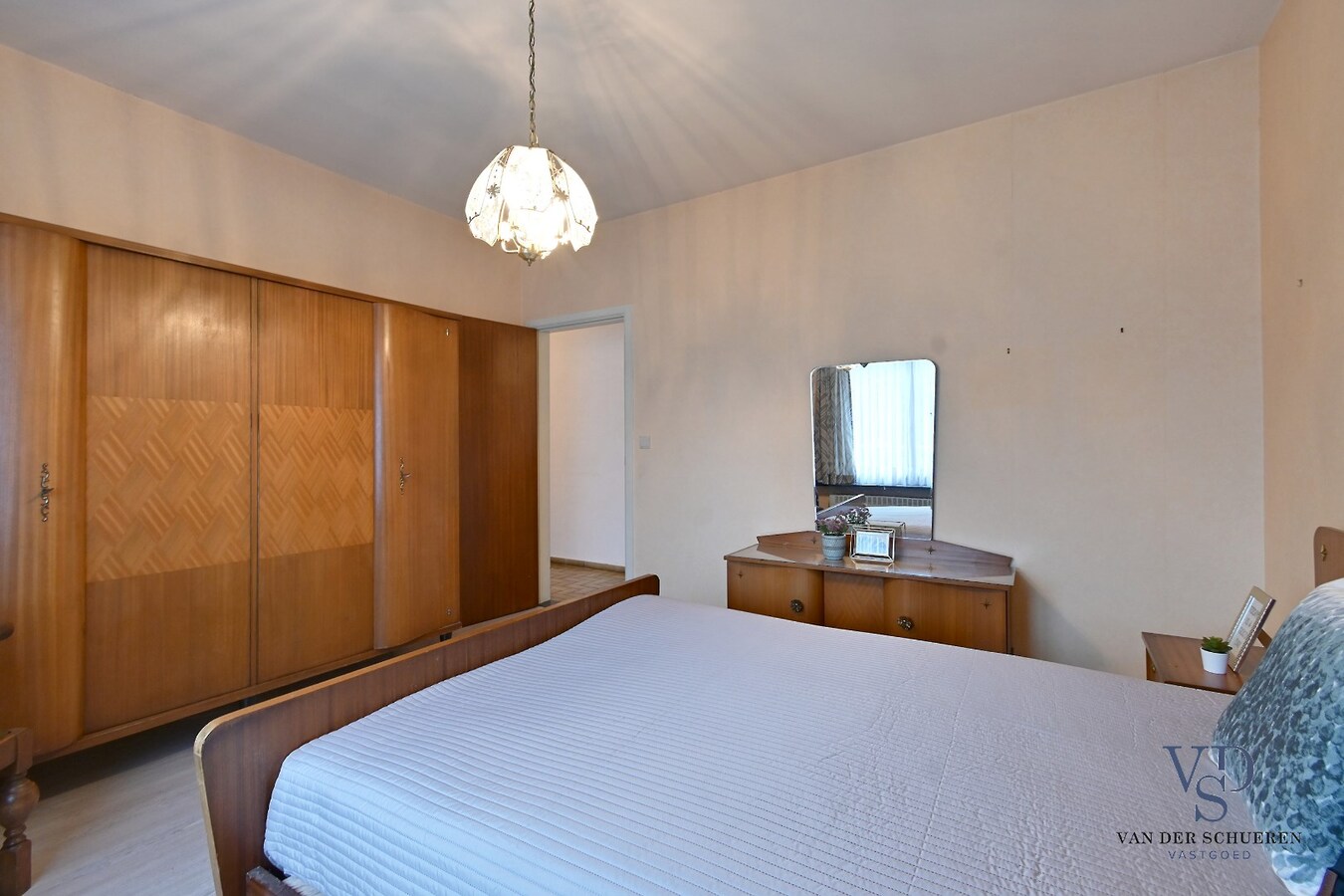 Degelijke laagbouw met grond (> 3600 m²). 