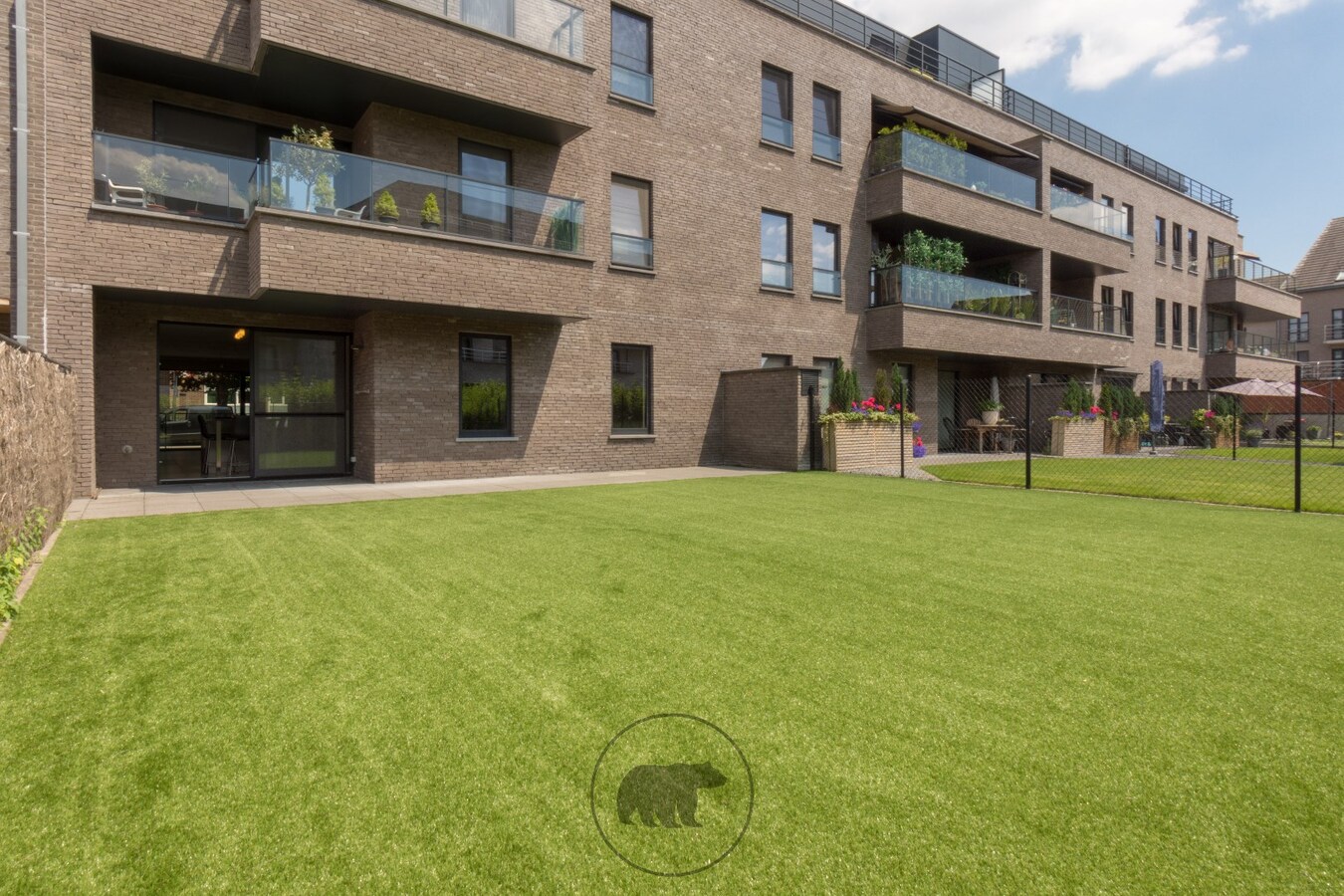 Ruim 3slk appartement met tuin en garagebox in centrum Lochristi 