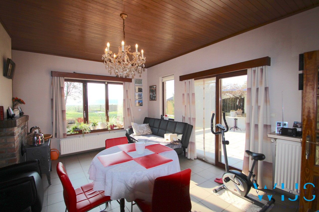 Zeer ruim woonhuis op een ideaal perceel te ADEGEM ! 