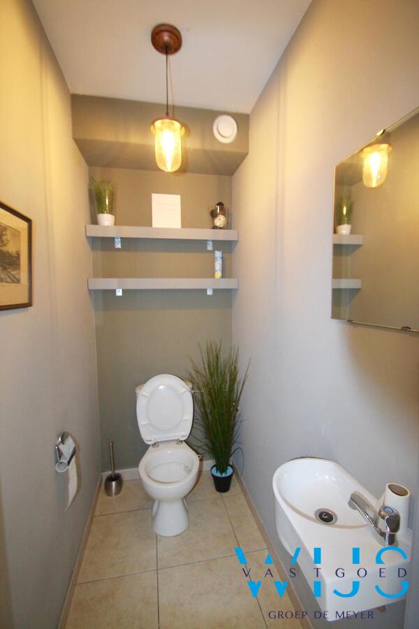 Gezellige 2 slaapkamerduplex mét garage 