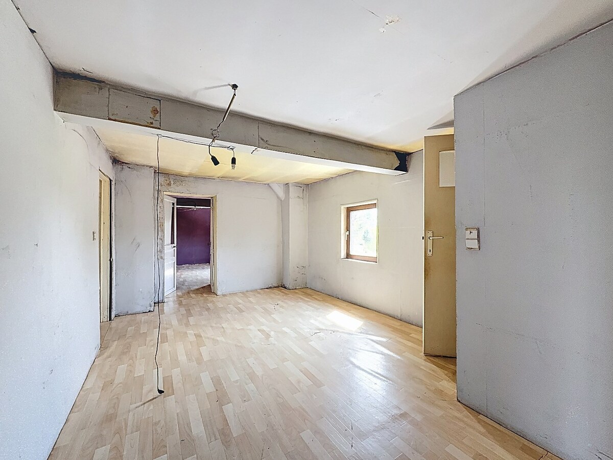 Te renoveren/te slopen handelshuis op 11 are te Sint-Antelinks 