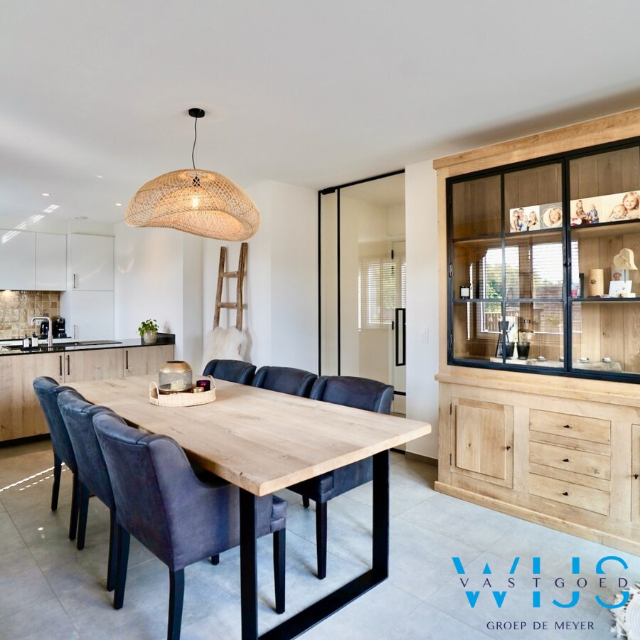 PRACHTIG dakappartement met 4 slaapkamers en 2 terrassen ! 