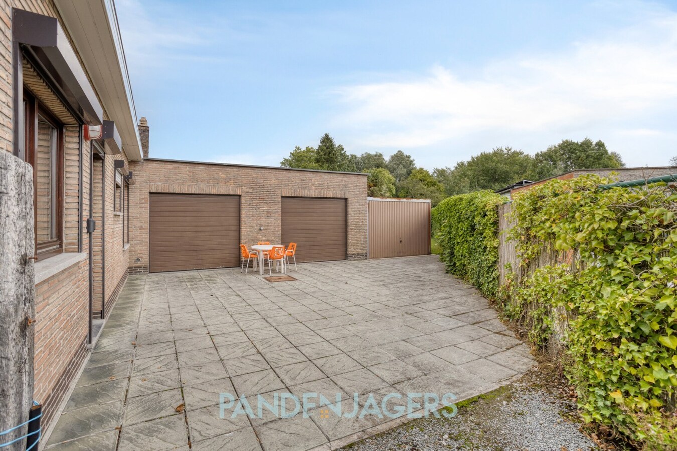 Te renoveren laagbouwwoning met grote zolder te Duffel 